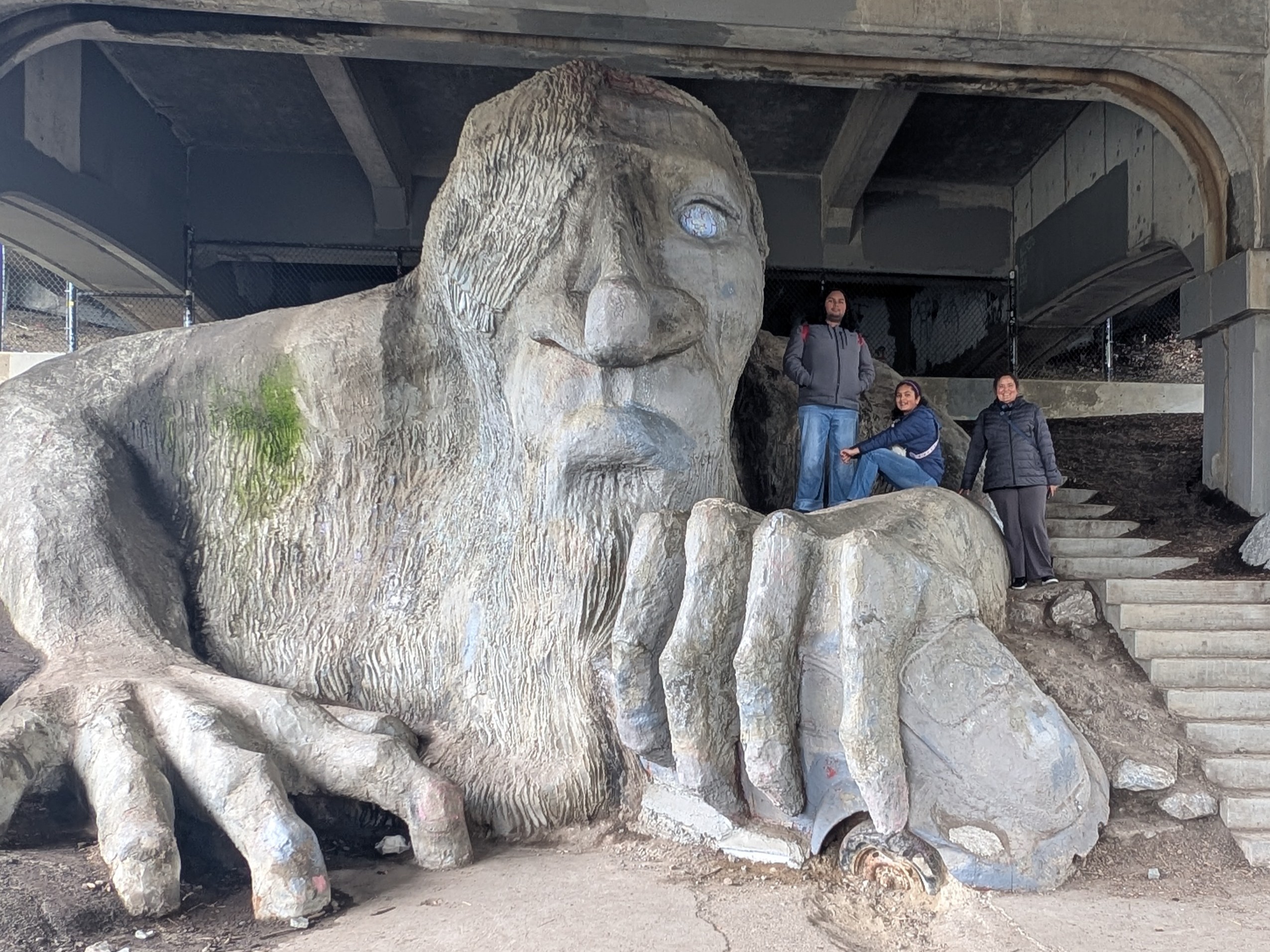Exploring New Cities with WalknTours